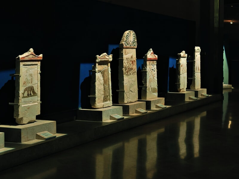 Daily tour to Aigai museum